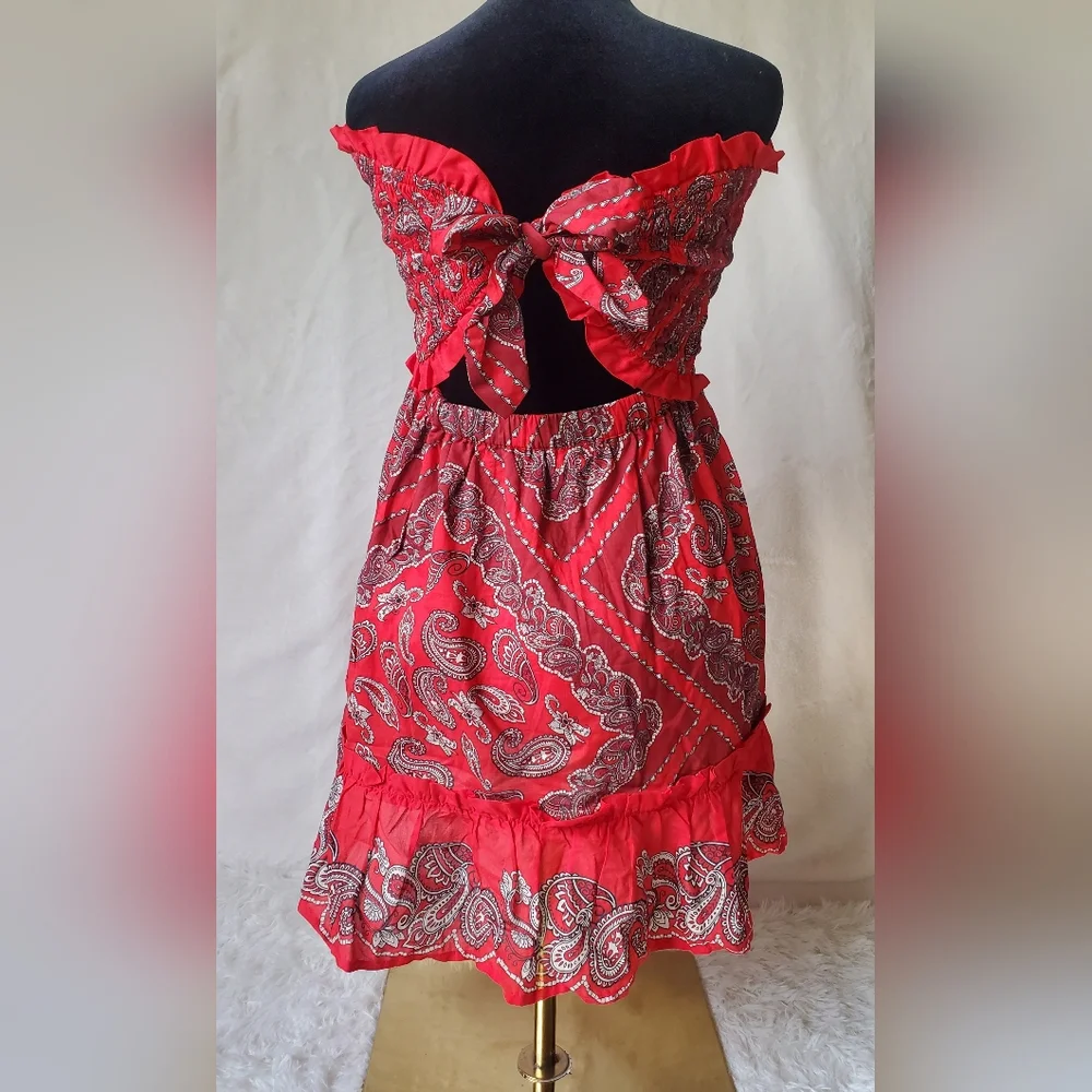 Coral Strapless Paisley Print REVERSIBLE Smocked Dress Size Medium NWOT - Picture 5 of 6
